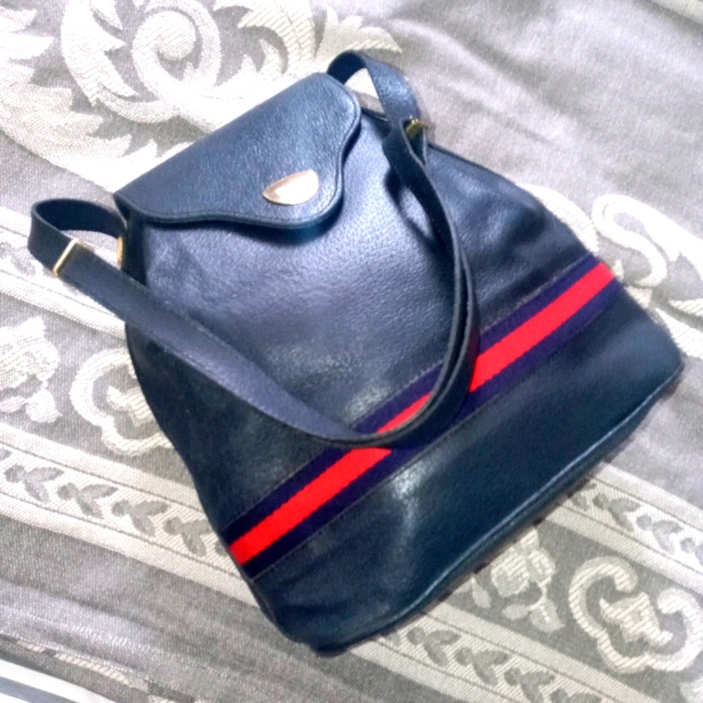 💕💅👜 Amazing Gucci pig skin Bucket💕😍